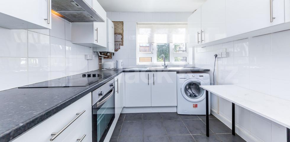 Spacious three double bedroom property perfect for students! Augustus Street, Camden / Regents Park